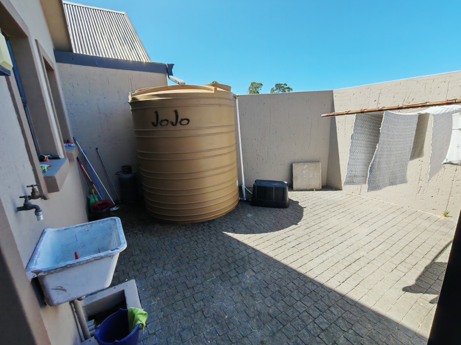 3 Bedroom Property for Sale in Kraaibosch Western Cape